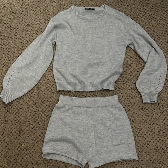 Set - Picture 7 of 10